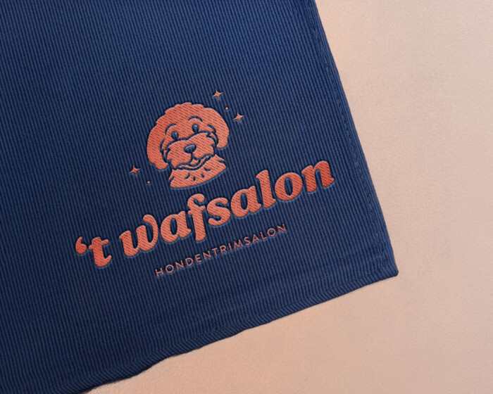 T Wafsalon logo geborduurd